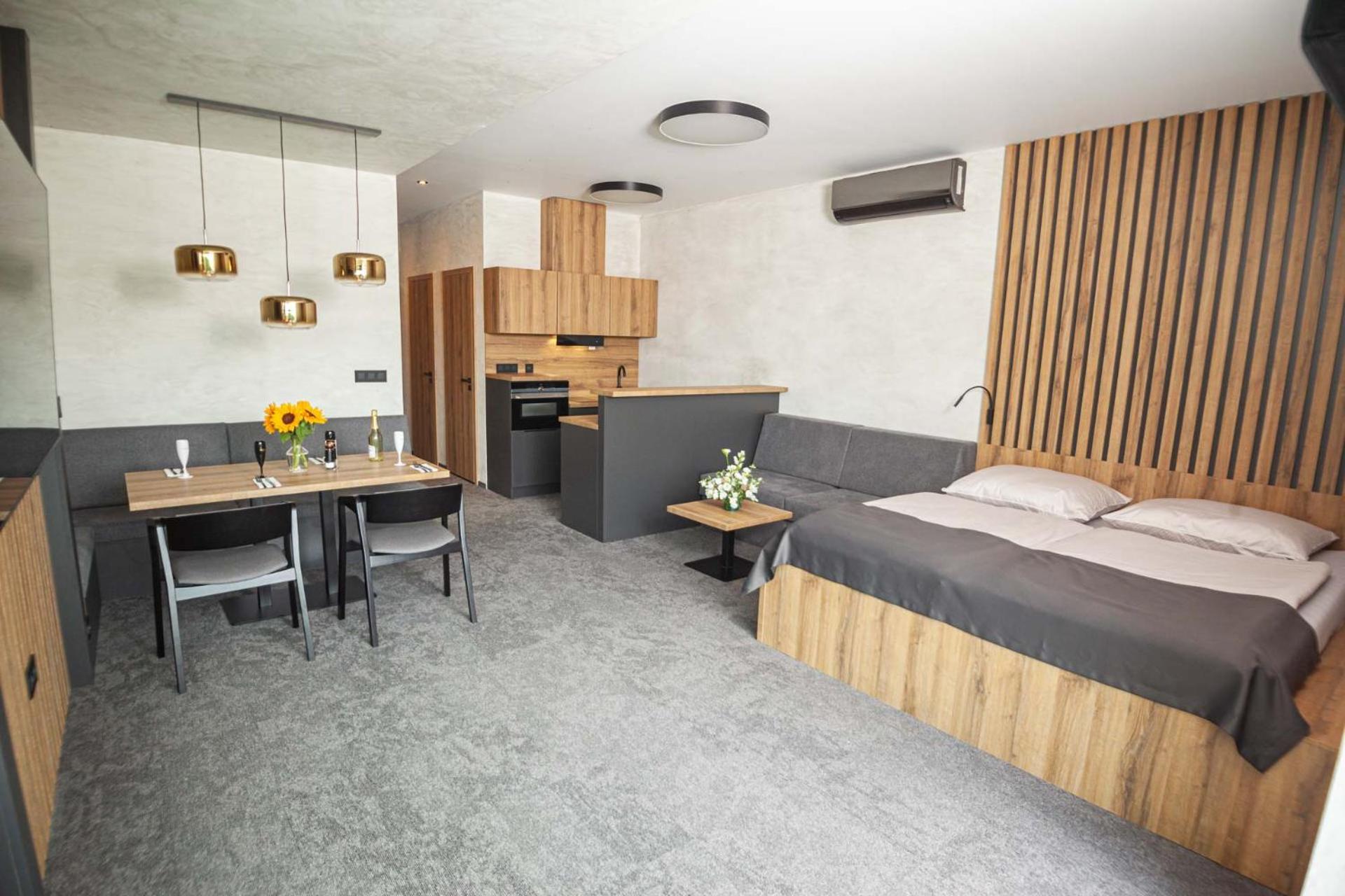 Hotel Kras Jedovnice Exteriör bild